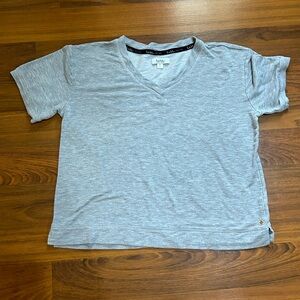 Nicole Miller Sweatshirt Style Tee athleisure spring light layer tshirt